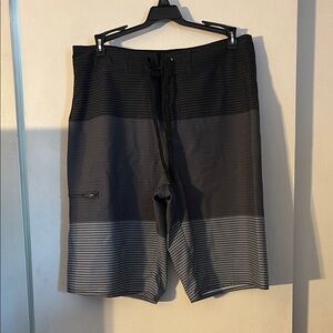 Hang Ten Black and Gray Board Shorts Quick-Dry Swimwear